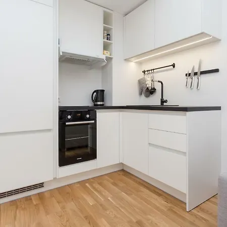 Brand New Next To The Harbour And City Center Apartment *